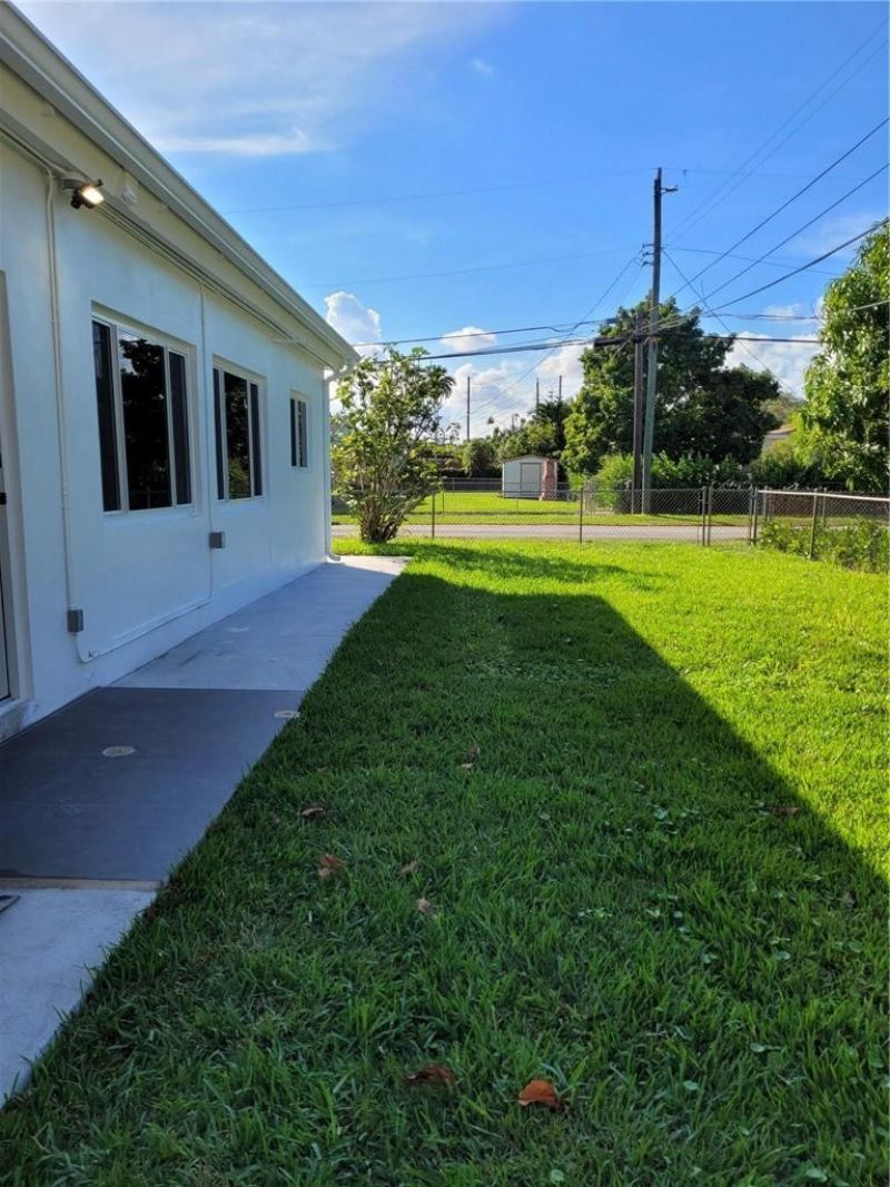 6041 SW 17th Street, Miami, FL 33155 Photo
