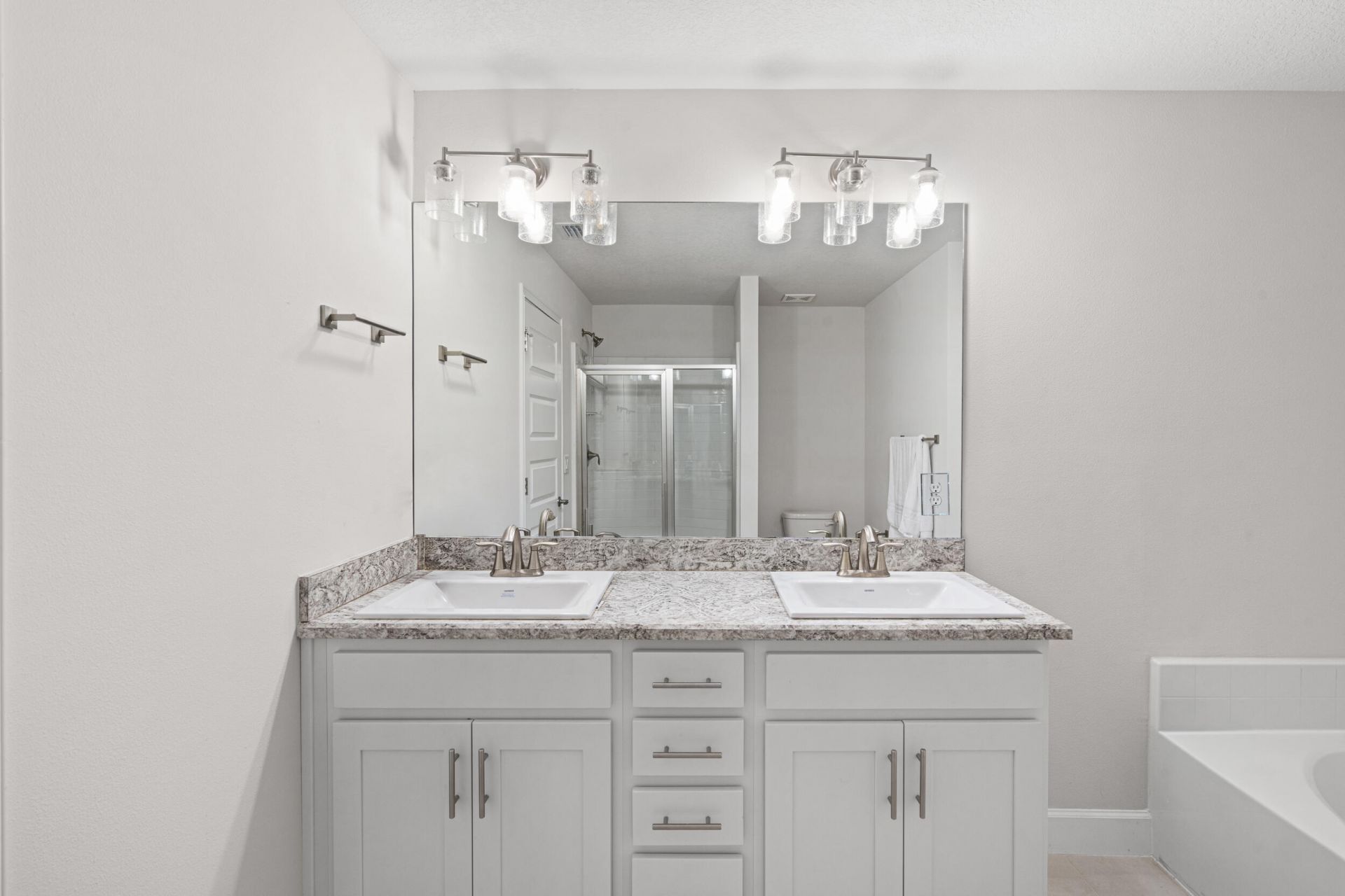 692 NE Turtleback Trail, Port Saint Lucie, FL 34983 Photo