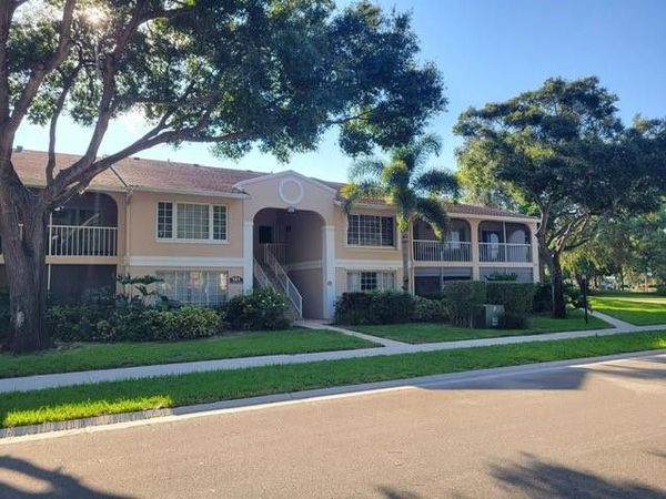 13851 Oneida Drive, Unit D2, Delray Beach, FL 33446