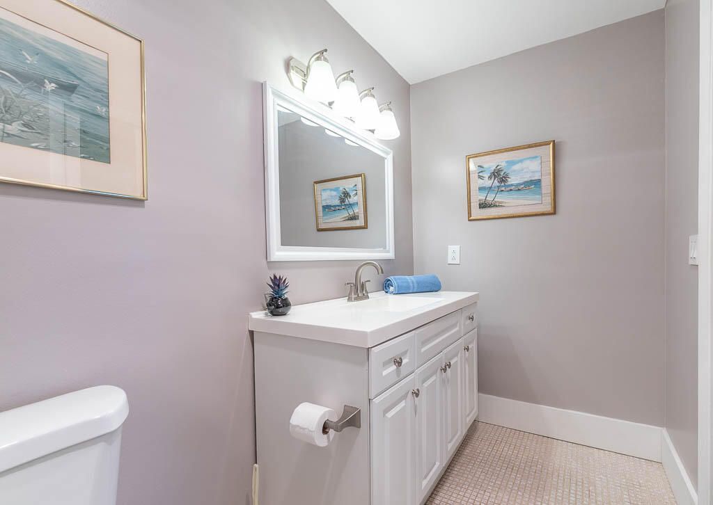 5061 Lakefront Boulevard, Unit B, Delray Beach, FL 33484 Photo