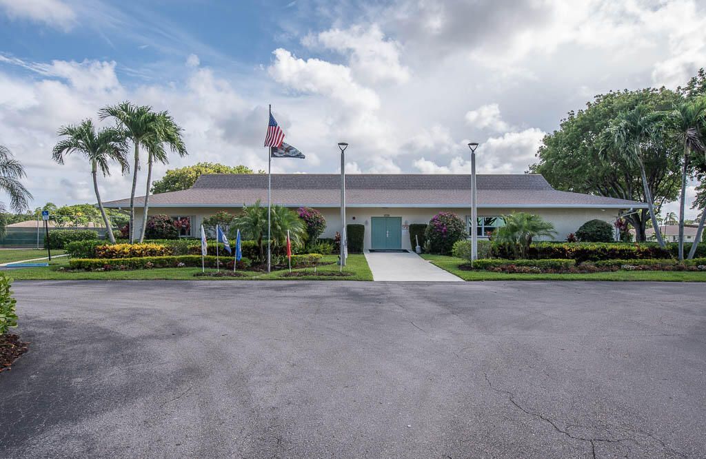 5061 Lakefront Boulevard, Unit B, Delray Beach, FL 33484 Photo