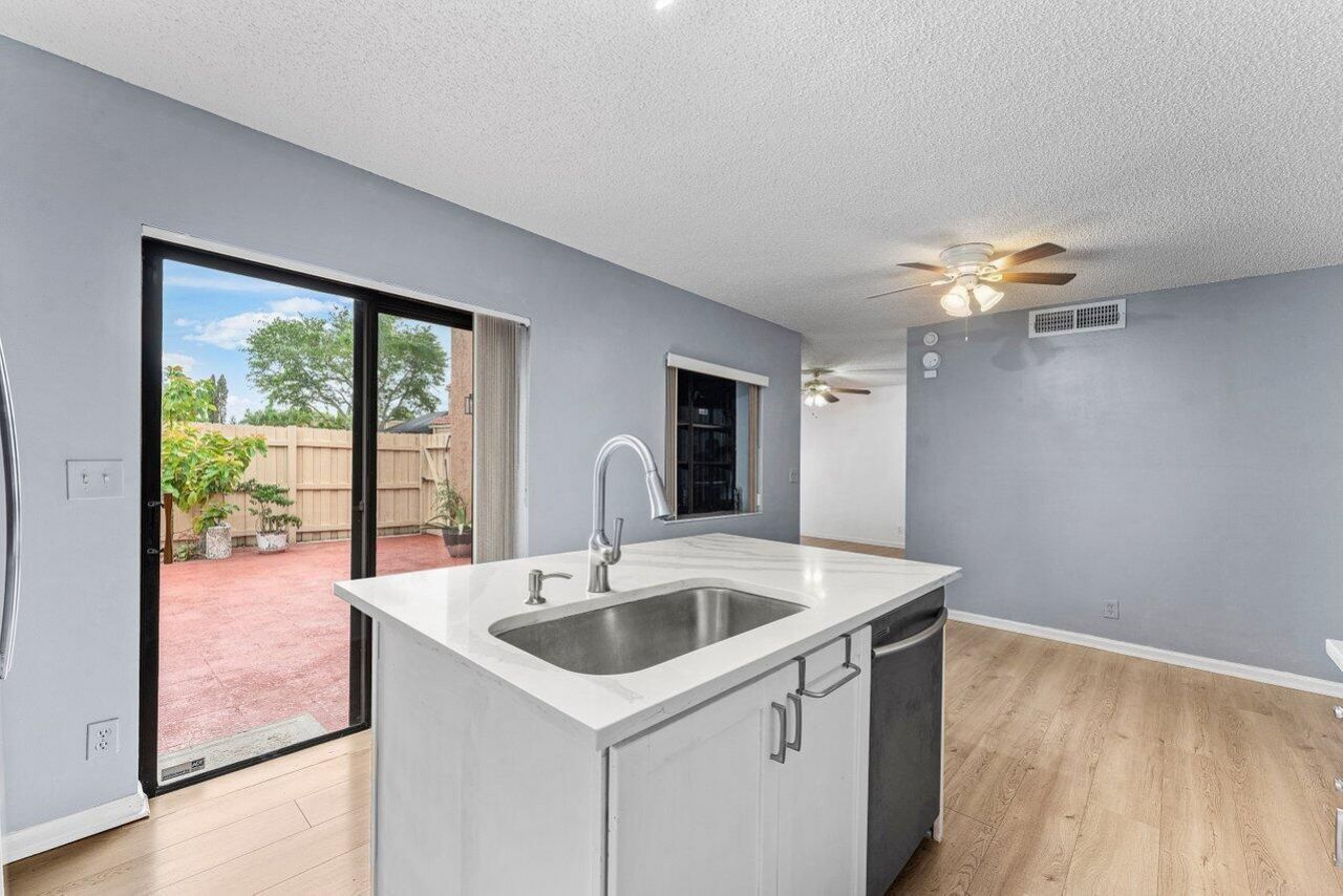 6115 Seven Springs Boulevard, Greenacres, FL 33463 Photo