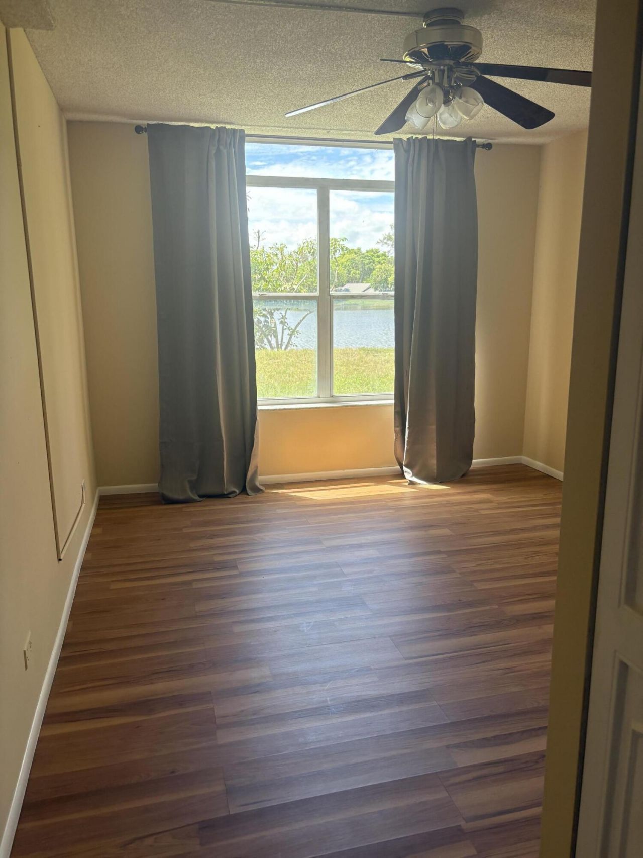 3720 Inverrary Drive, Unit 1h, Lauderhill, FL 33319 Photo