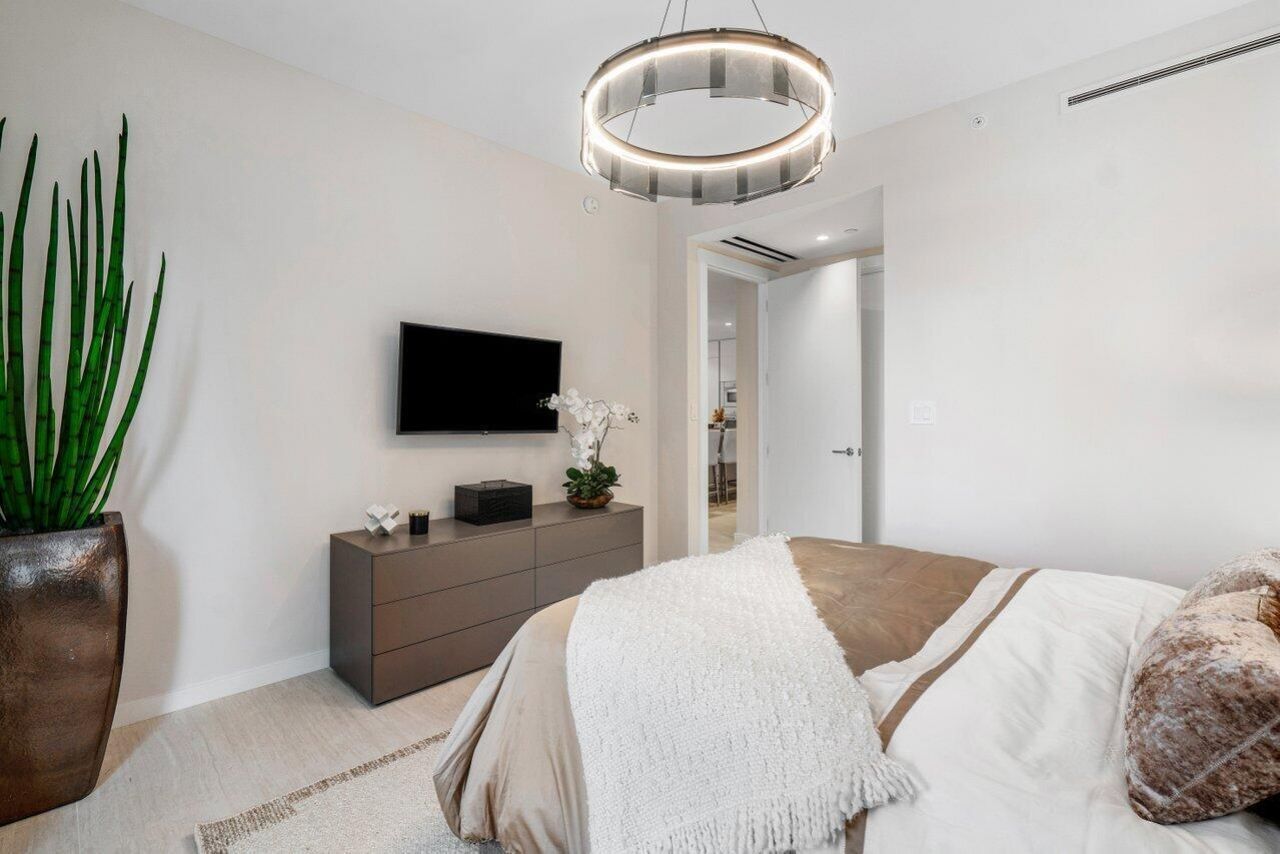 200 SE Mizner Boulevard, Unit 211, Boca Raton, FL 33432 Photo