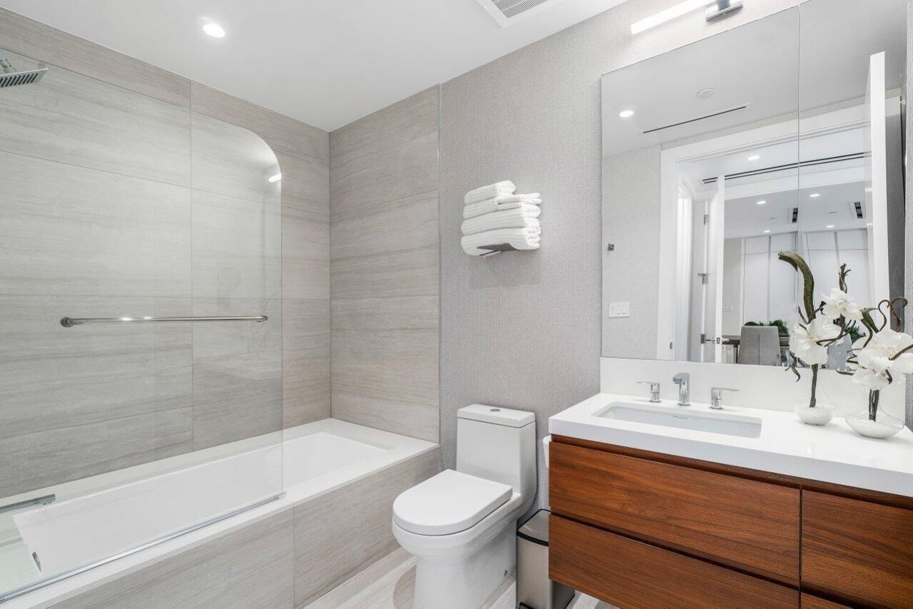 200 SE Mizner Boulevard, Unit 211, Boca Raton, FL 33432 Photo