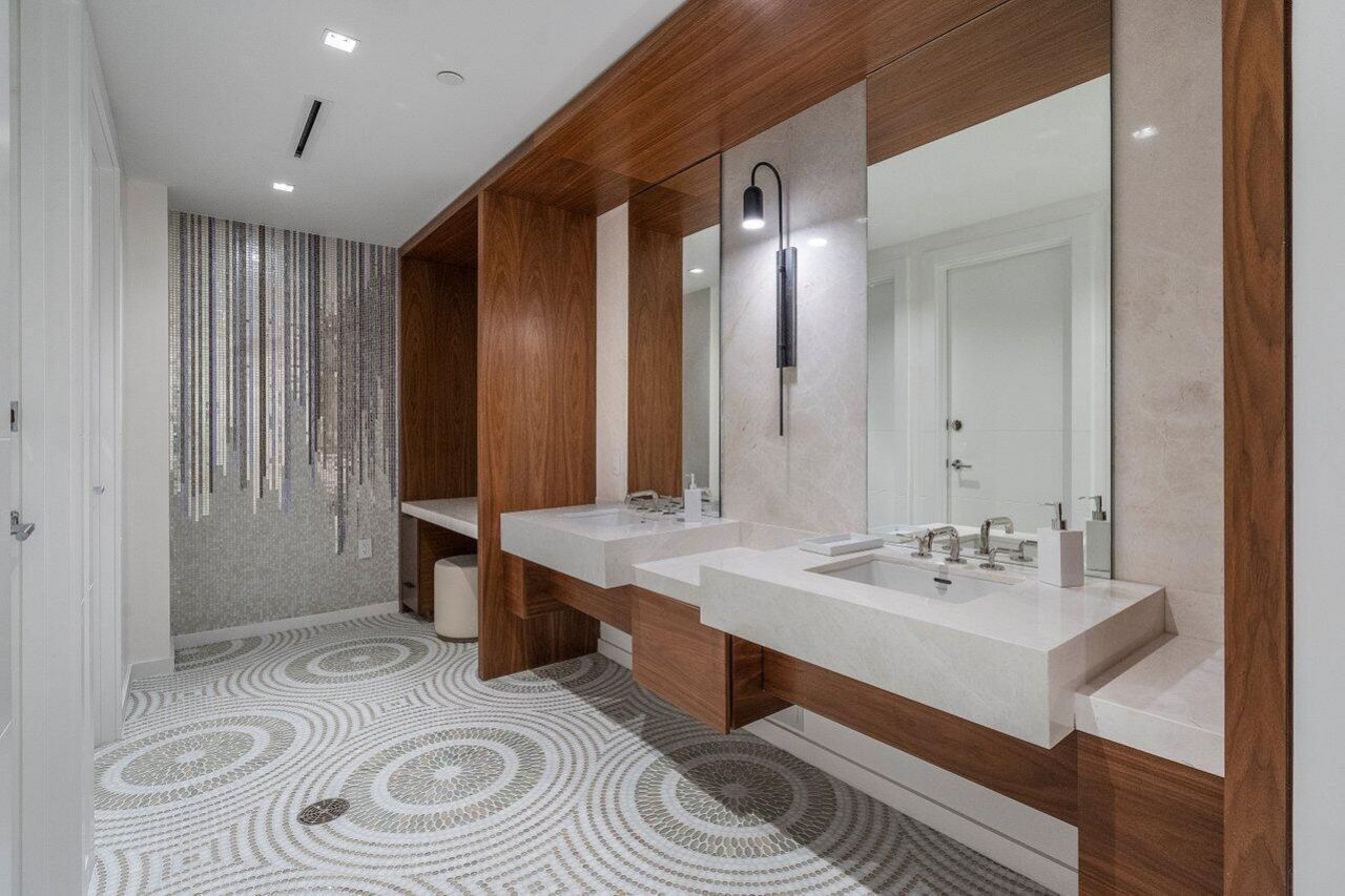 200 SE Mizner Boulevard, Unit 211, Boca Raton, FL 33432 Photo