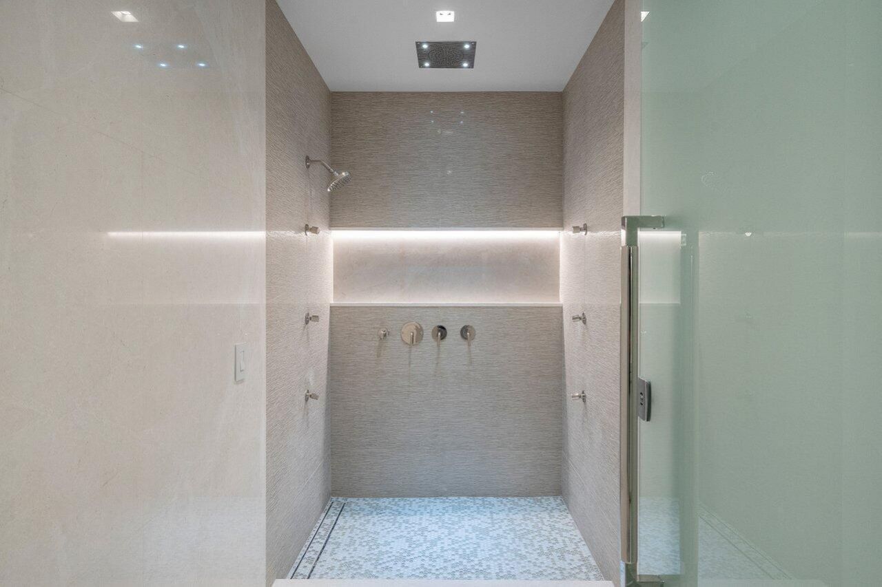 200 SE Mizner Boulevard, Unit 211, Boca Raton, FL 33432 Photo