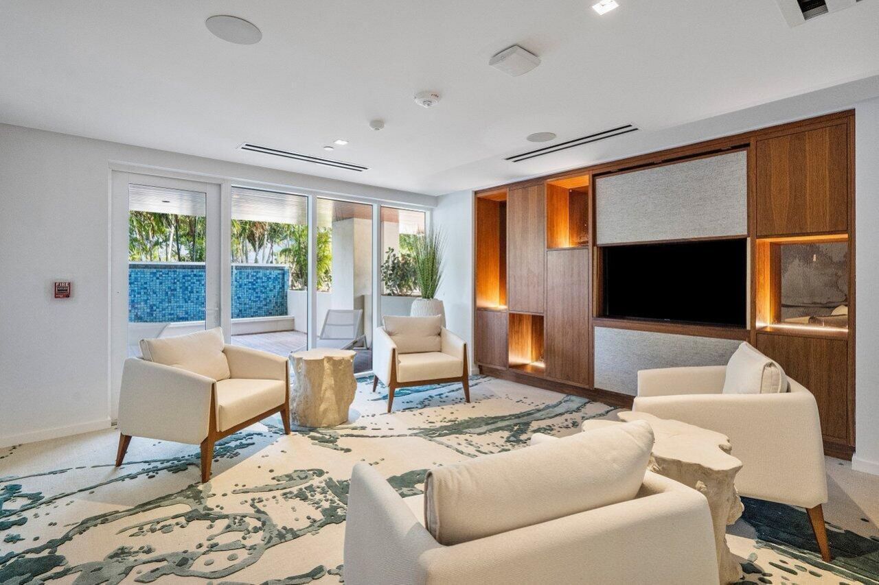 200 SE Mizner Boulevard, Unit 211, Boca Raton, FL 33432 Photo