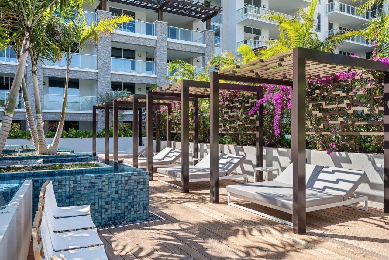 200 SE Mizner Boulevard, Unit 211, Boca Raton, FL 33432 Photo