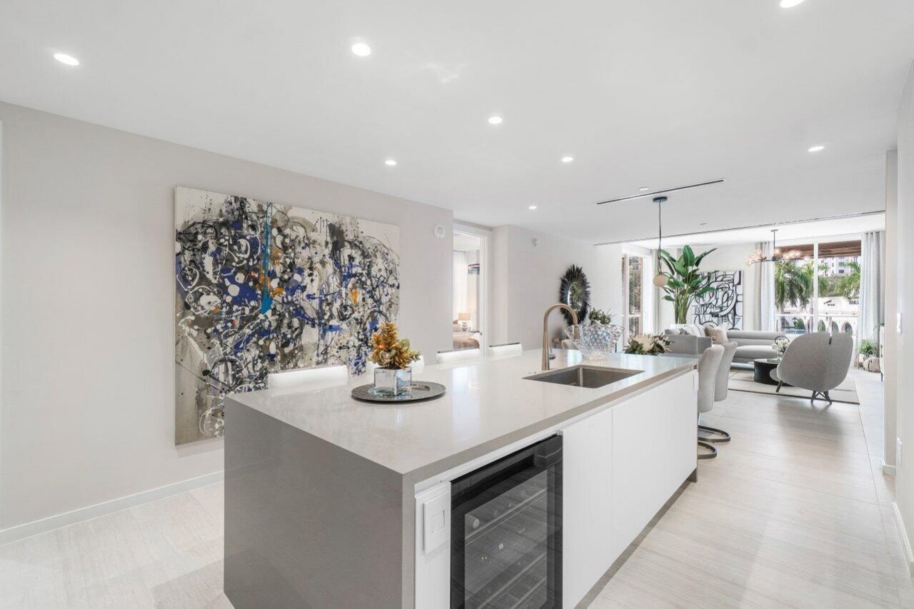 200 SE Mizner Boulevard, Unit 211, Boca Raton, FL 33432 Photo