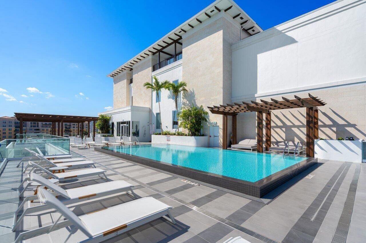 200 SE Mizner Boulevard, Unit 211, Boca Raton, FL 33432 Photo