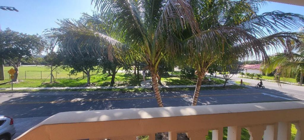5240 NE 14th Way, Fort Lauderdale, FL 33334 Photo