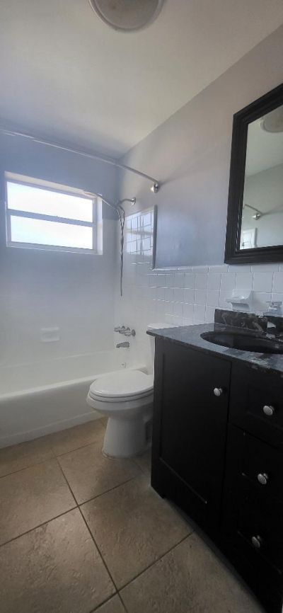 5240 NE 14th Way, Fort Lauderdale, FL 33334 Photo