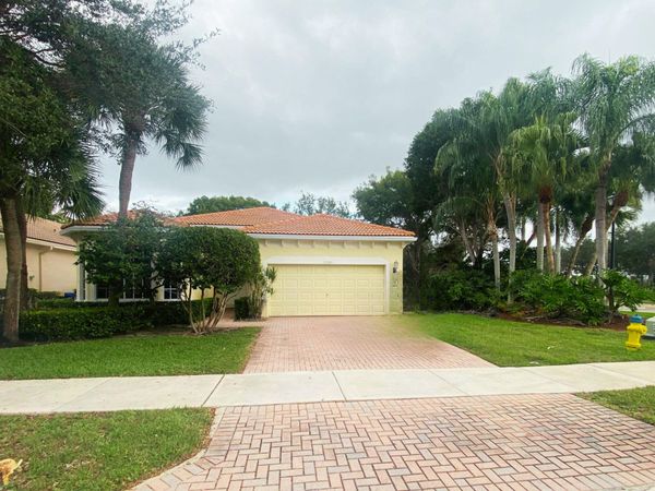 19305 SW 66th Street, Pembroke Pines, FL 33332