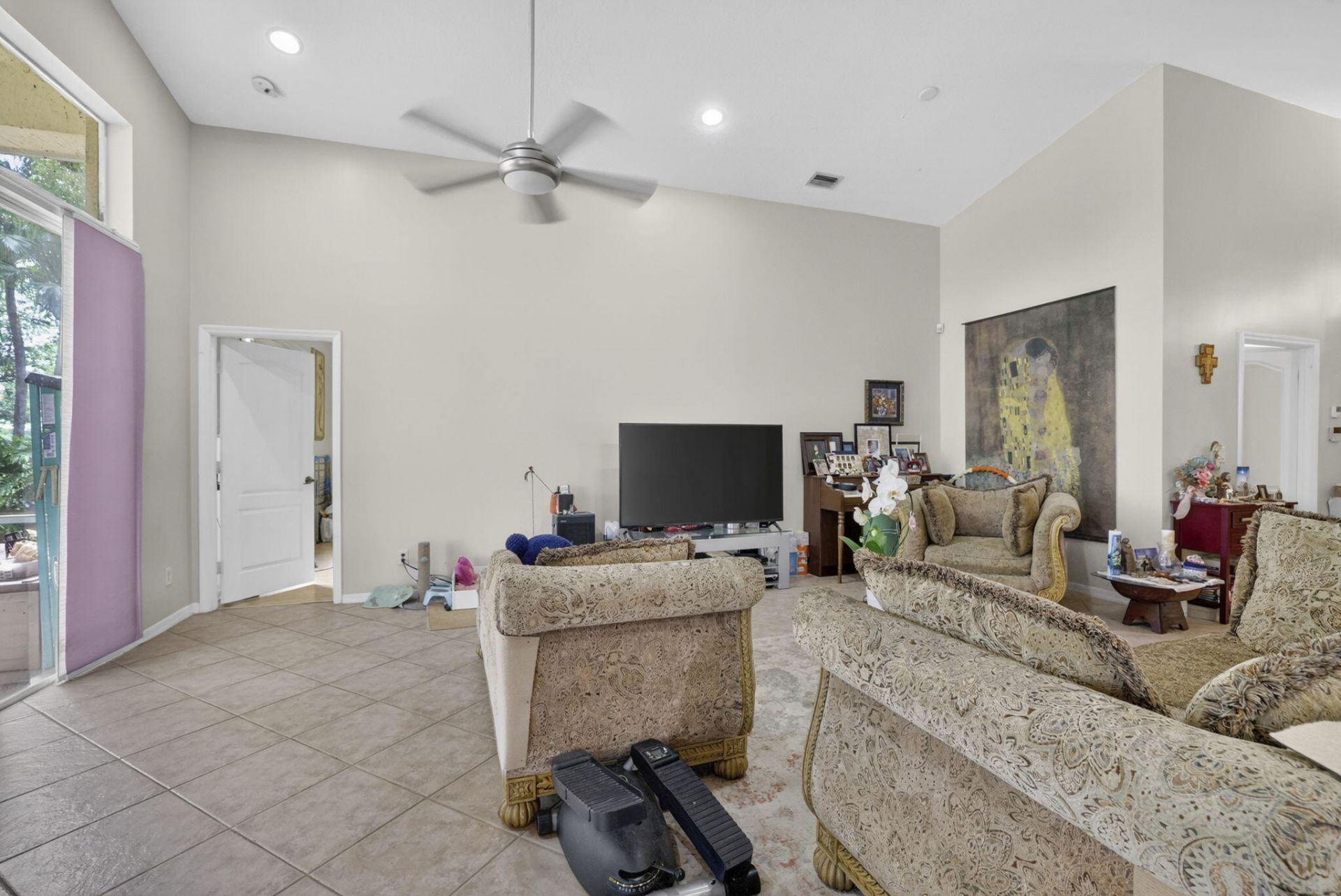 19305 SW 66th Street, Pembroke Pines, FL 33332 Photo