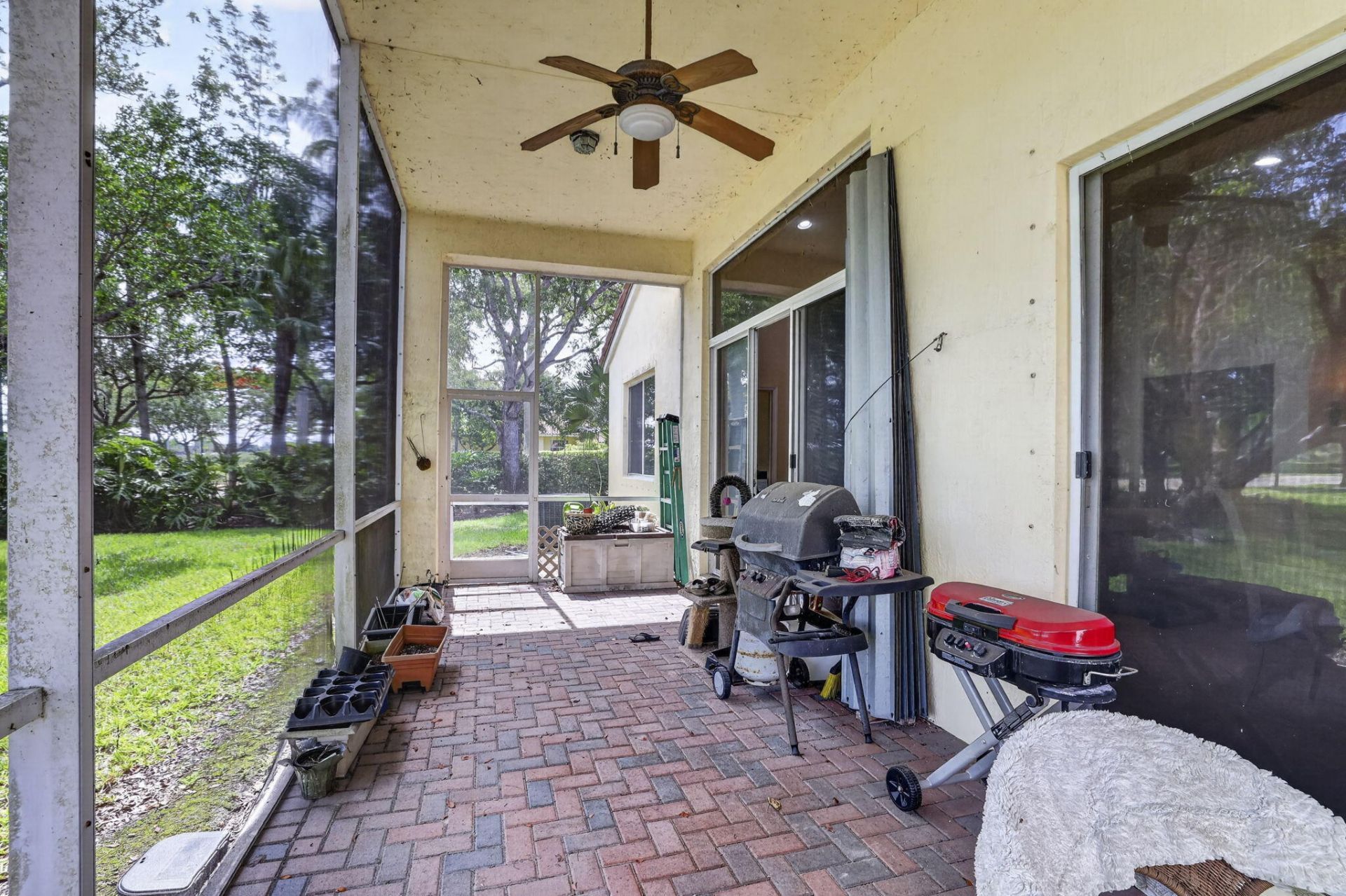 19305 SW 66th Street, Pembroke Pines, FL 33332 Photo