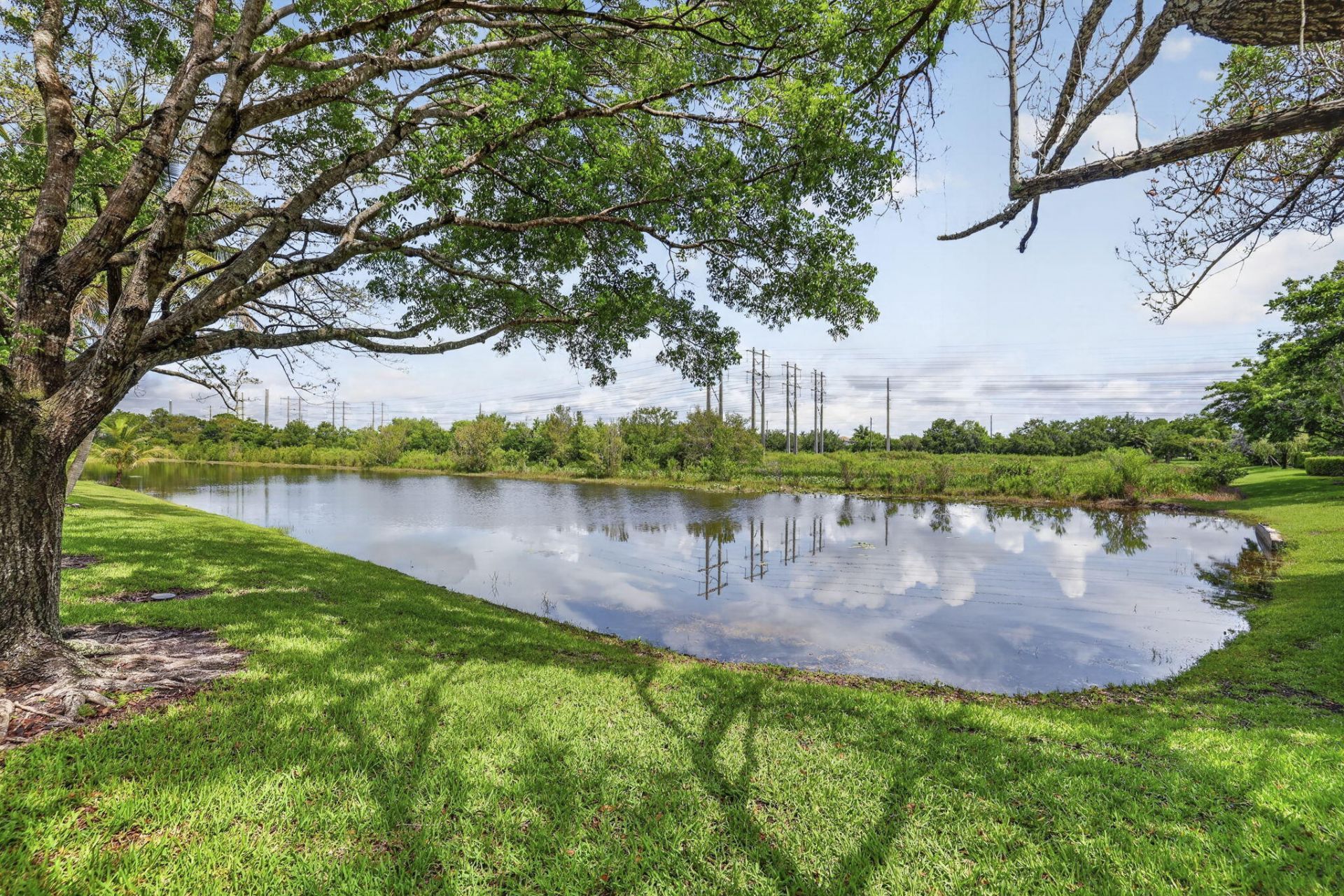 19305 SW 66th Street, Pembroke Pines, FL 33332 Photo