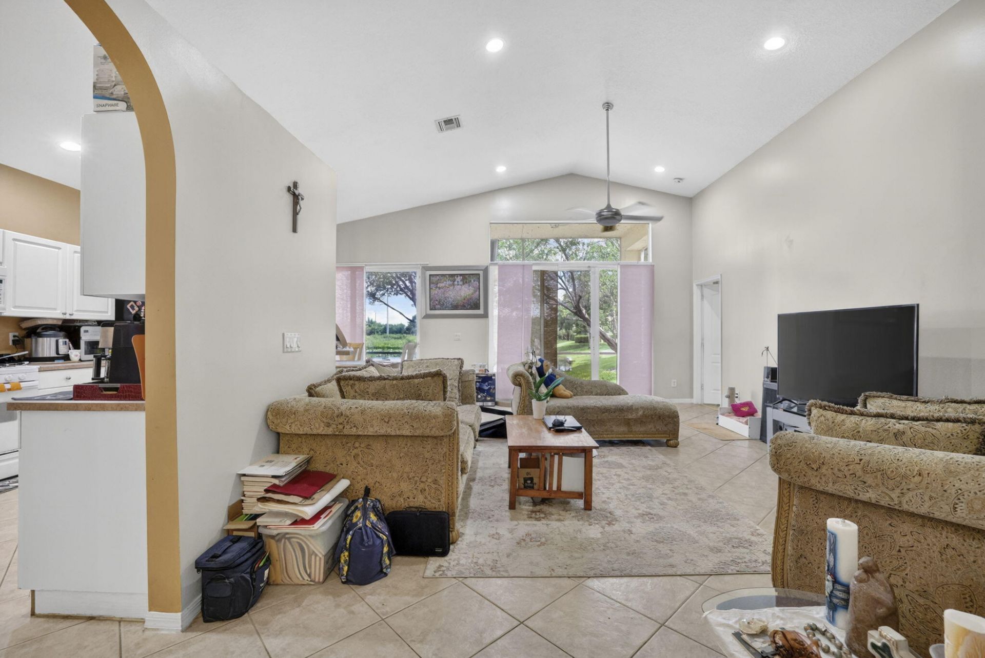 19305 SW 66th Street, Pembroke Pines, FL 33332 Photo