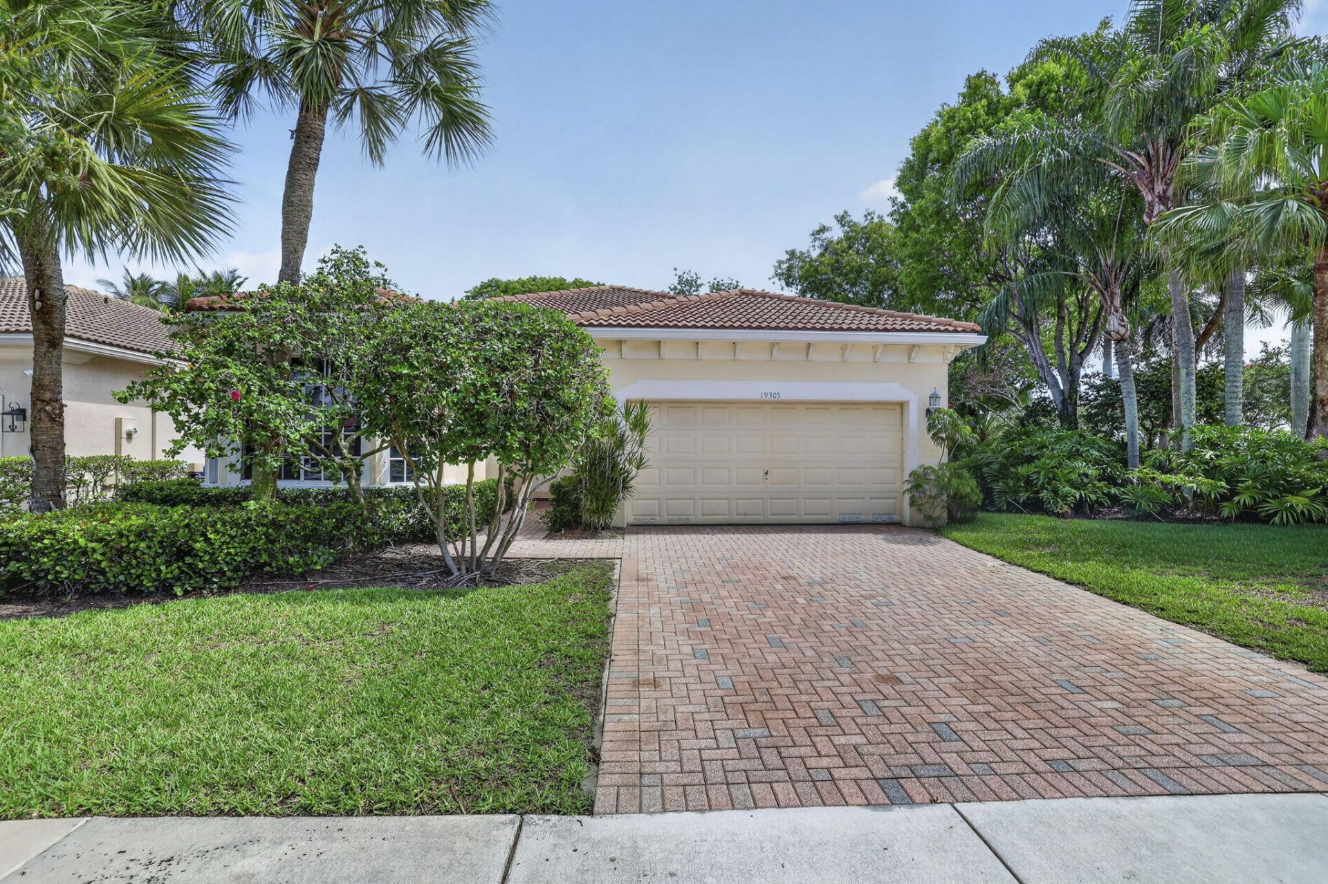 19305 SW 66th Street, Pembroke Pines, FL 33332 Photo