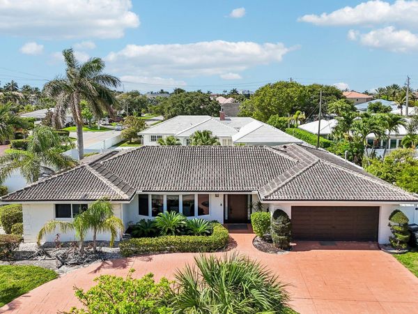 2940 NE 39th Court, Lighthouse Point, FL 33064