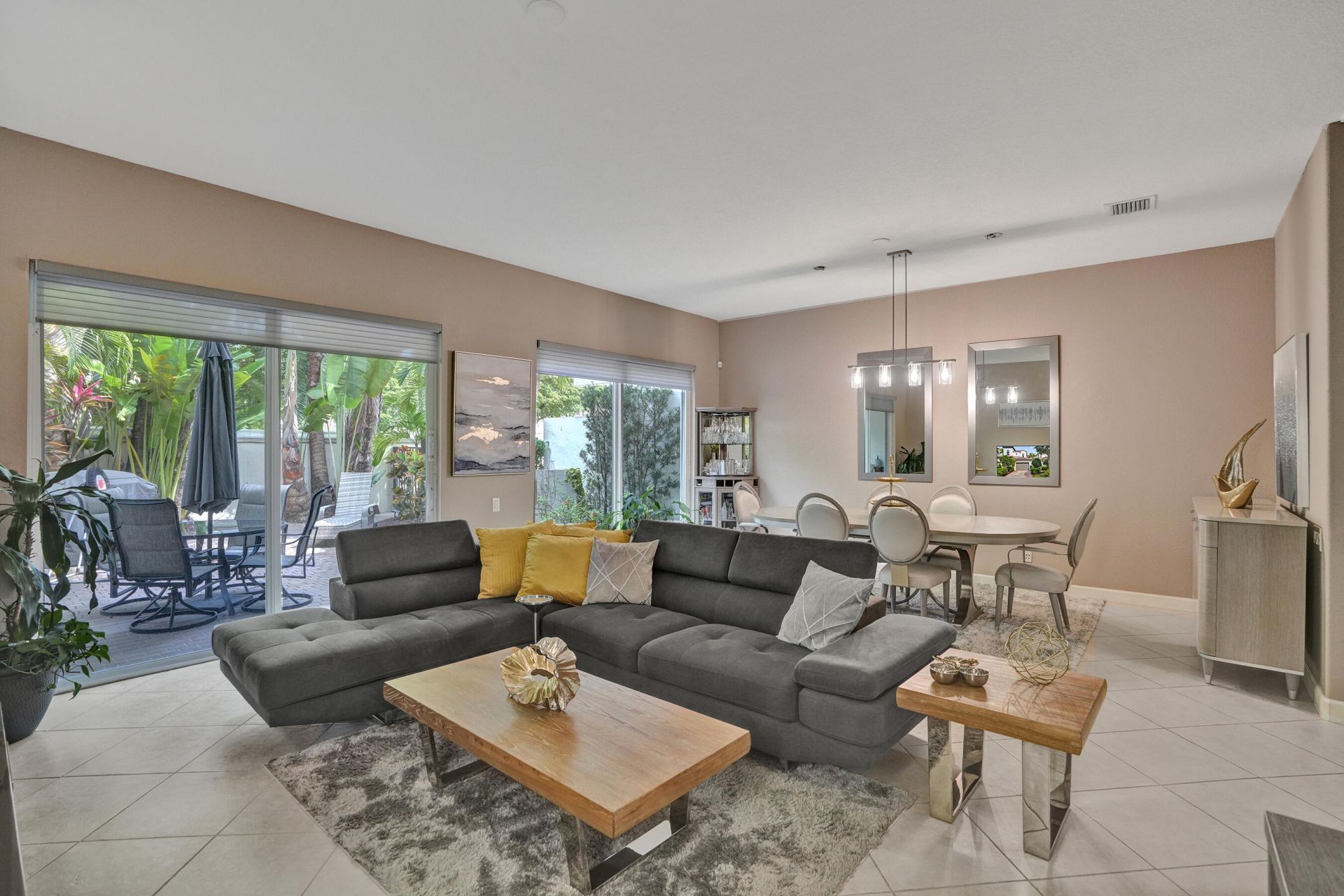 824 Spinnaker Drive E, Hollywood, FL 33019 Photo