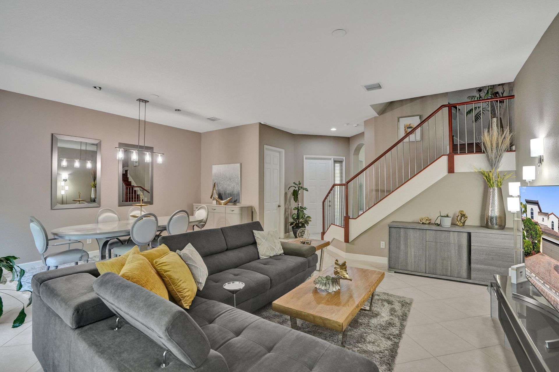 824 Spinnaker Drive E, Hollywood, FL 33019 Photo