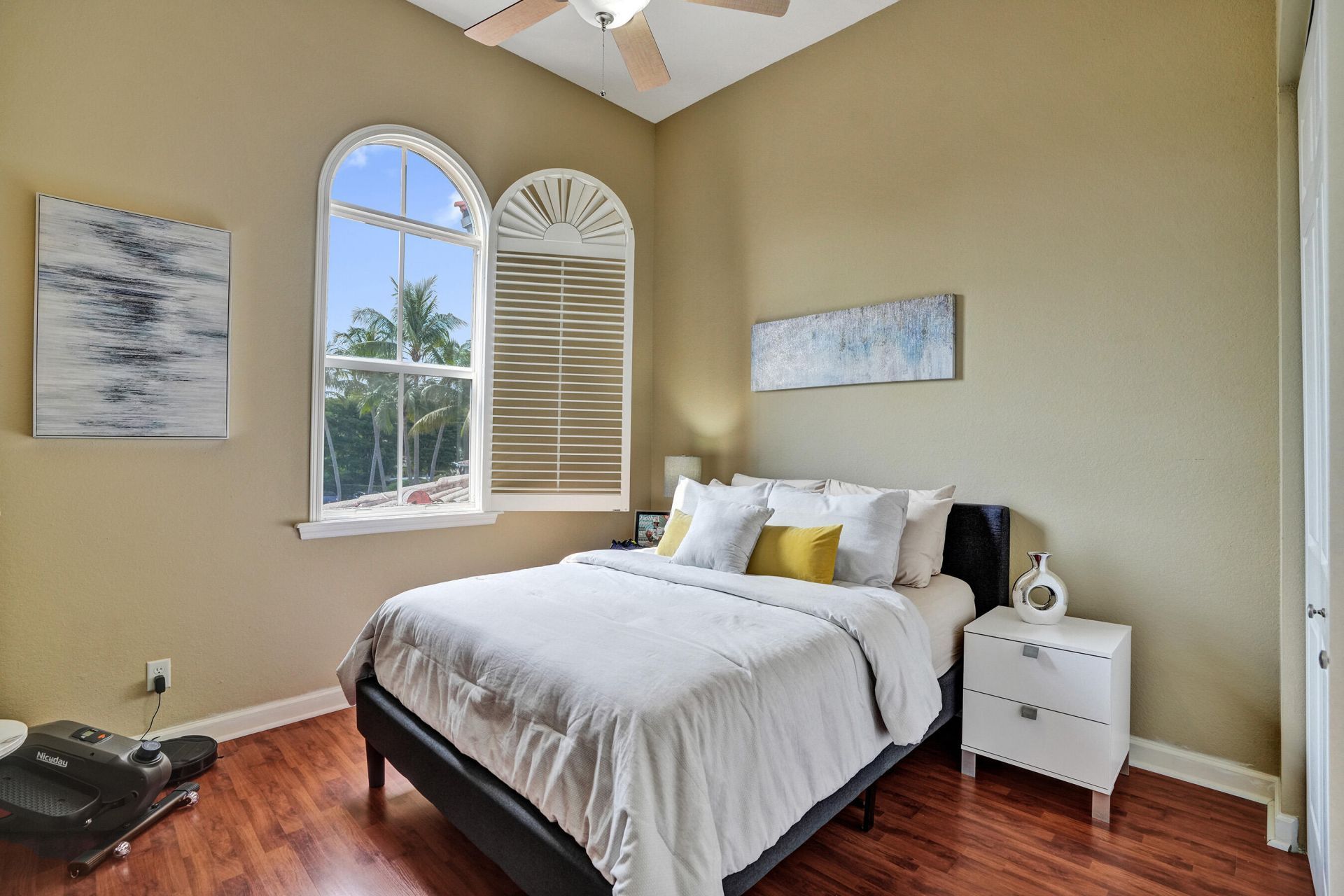 824 Spinnaker Drive E, Hollywood, FL 33019 Photo