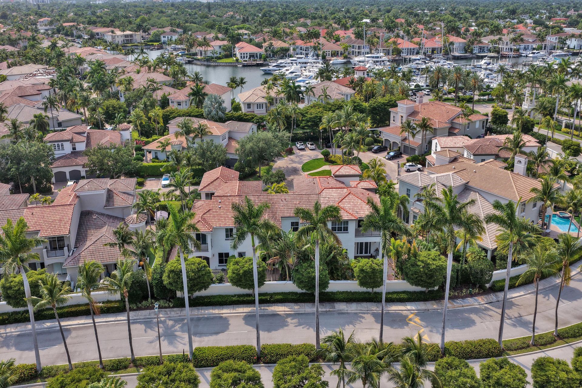 824 Spinnaker Drive E, Hollywood, FL 33019 Photo