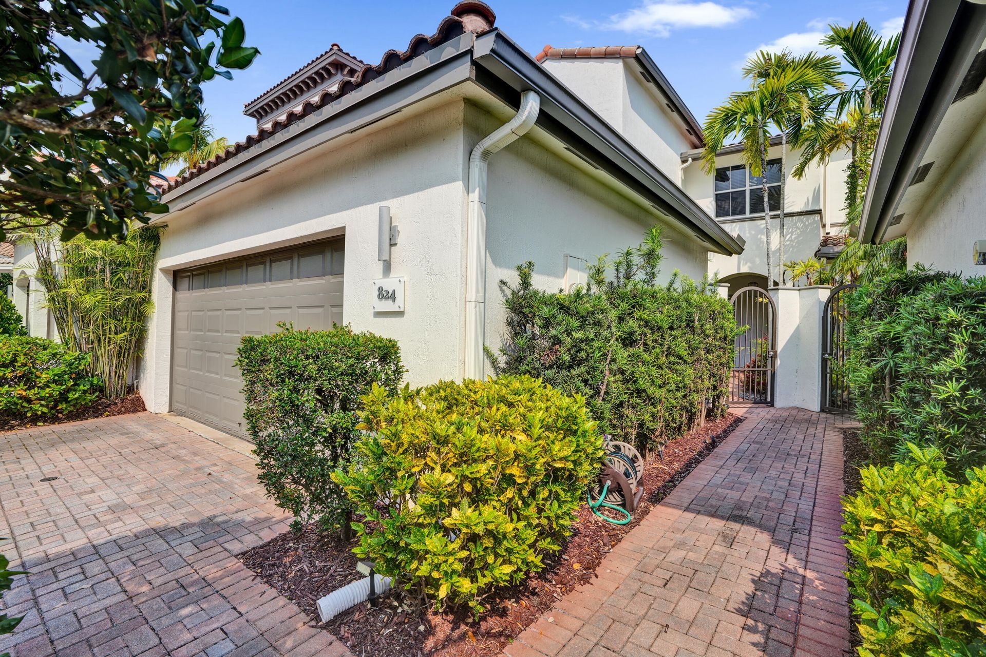 824 Spinnaker Drive E, Hollywood, FL 33019 Photo