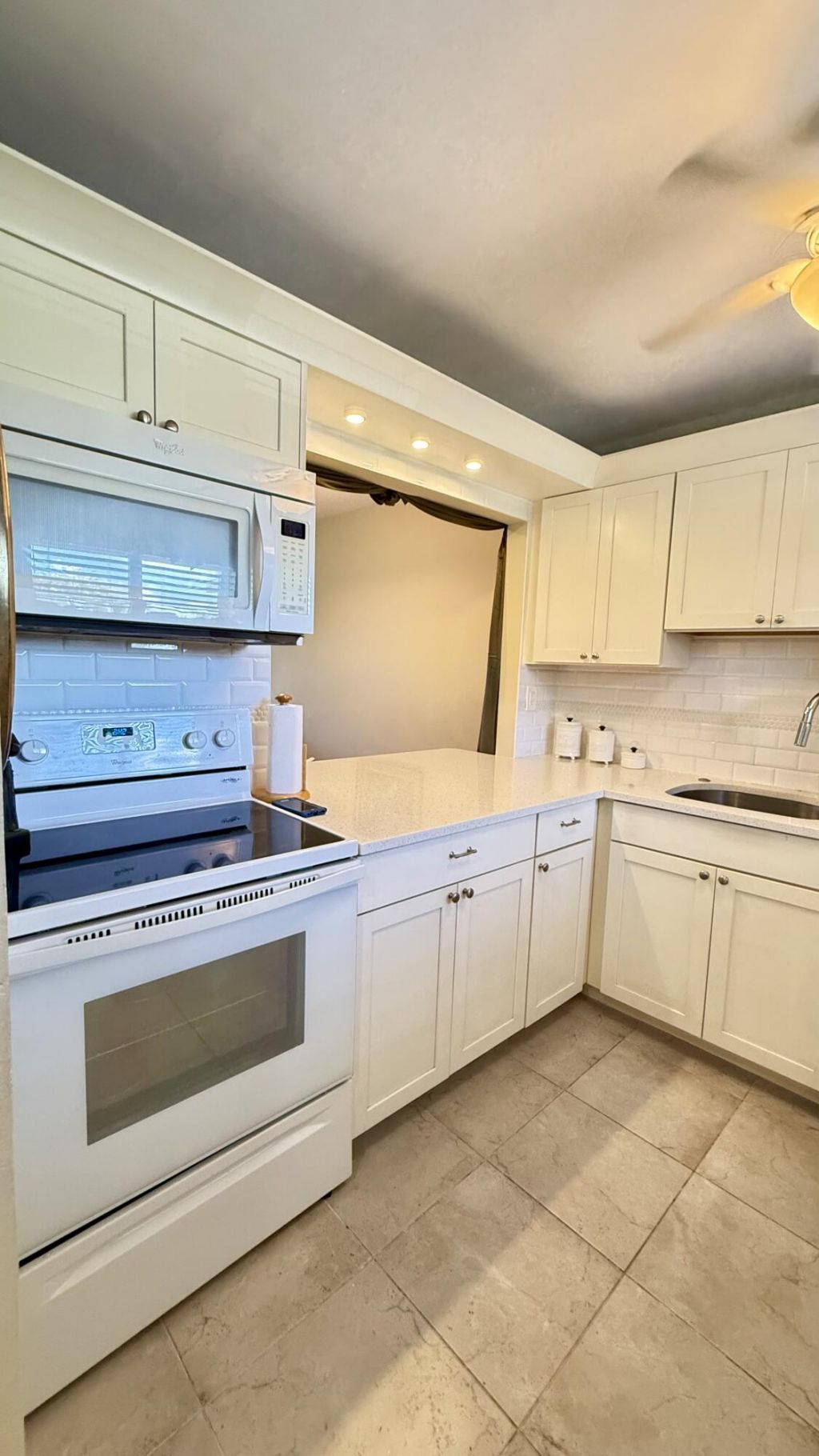 2728 N Garden Dr Drive N, Unit 214, Lake Worth Beach, FL 33461 Photo