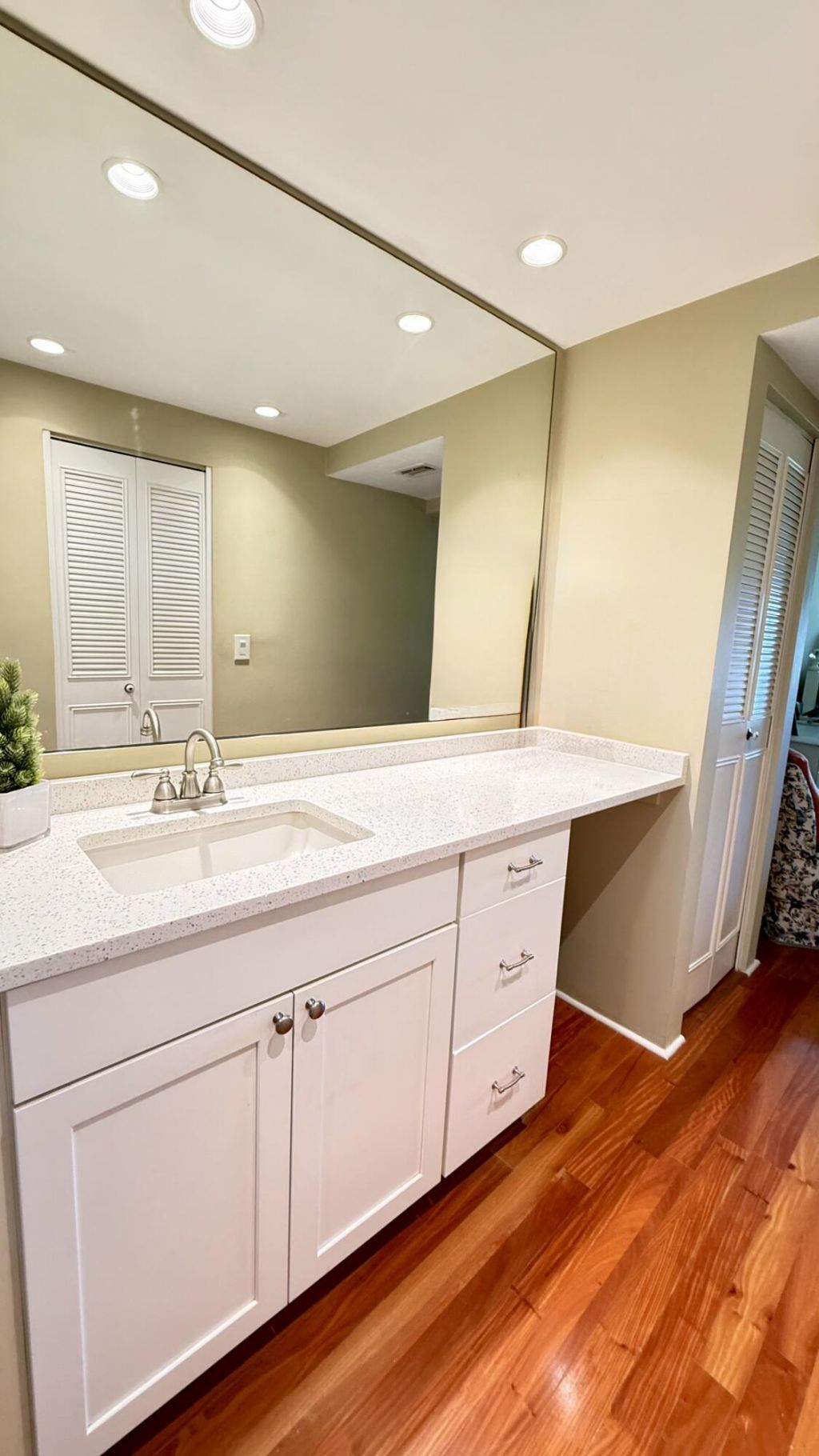 2728 N Garden Dr Drive N, Unit 214, Lake Worth Beach, FL 33461 Photo