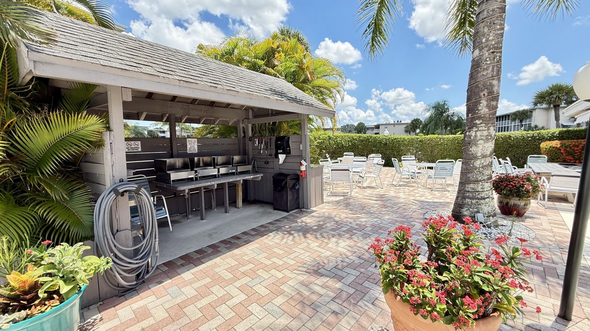 2728 N Garden Dr Drive N, Unit 214, Lake Worth Beach, FL 33461 Photo