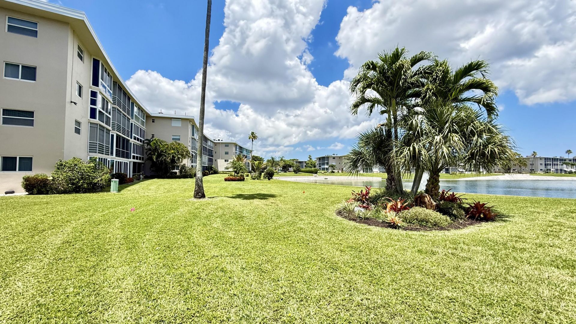 2728 N Garden Dr Drive N, Unit 214, Lake Worth Beach, FL 33461 Photo