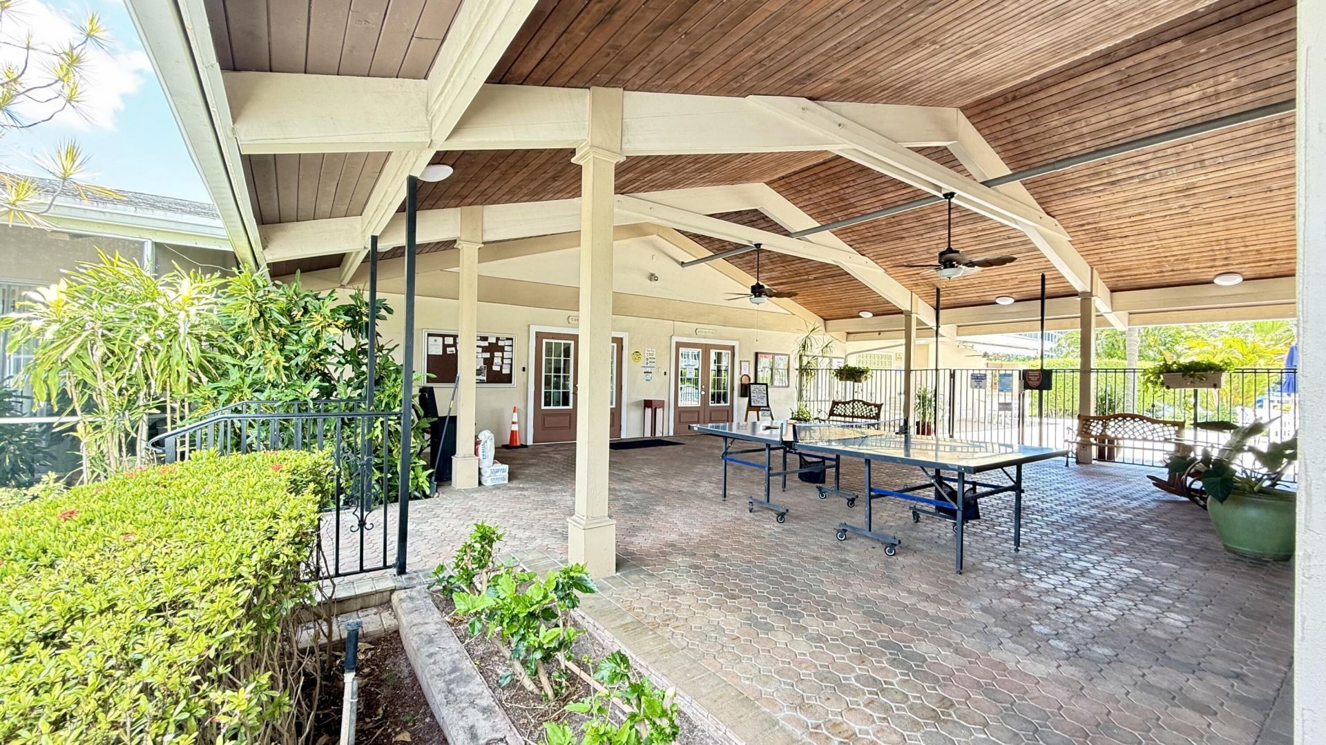 2728 N Garden Dr Drive N, Unit 214, Lake Worth Beach, FL 33461 Photo