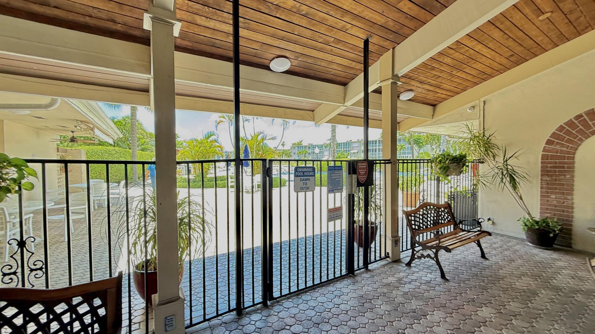 2728 N Garden Dr Drive N, Unit 214, Lake Worth Beach, FL 33461 Photo