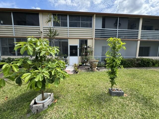 104 Hastings G, West Palm Beach, FL 33417 Photo