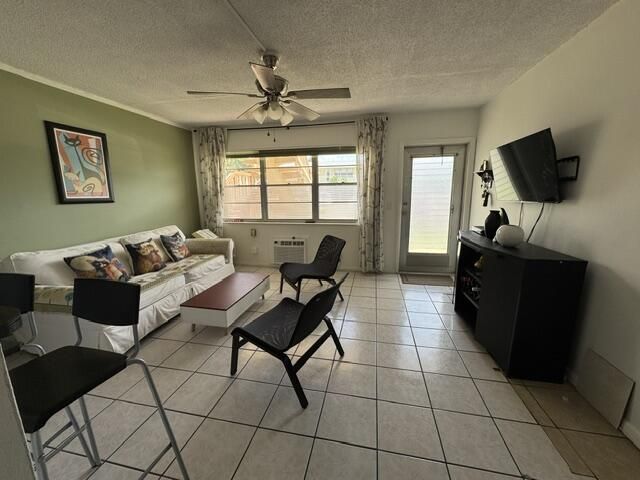 104 Hastings G, West Palm Beach, FL 33417 Photo