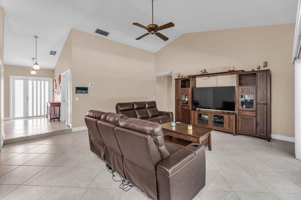 895 NW 110th Lane, Coral Springs, FL 33071 Photo
