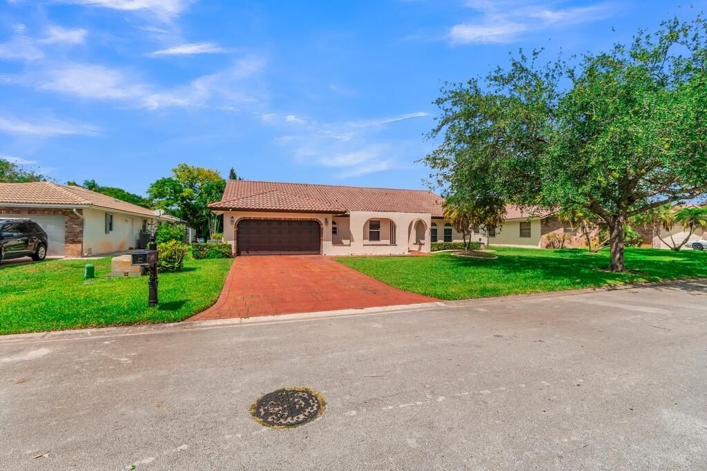 895 NW 110th Lane, Coral Springs, FL 33071 Photo