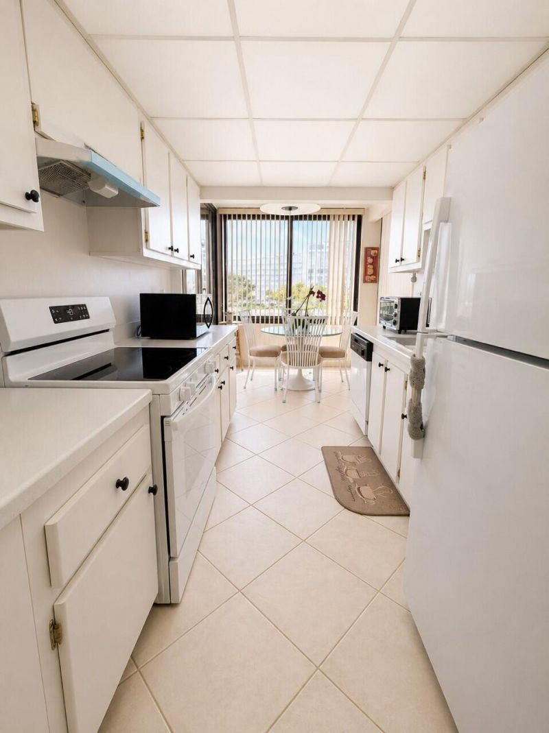 3589 S Ocean Boulevard, Unit 404, South Palm Beach, FL 33480 Photo