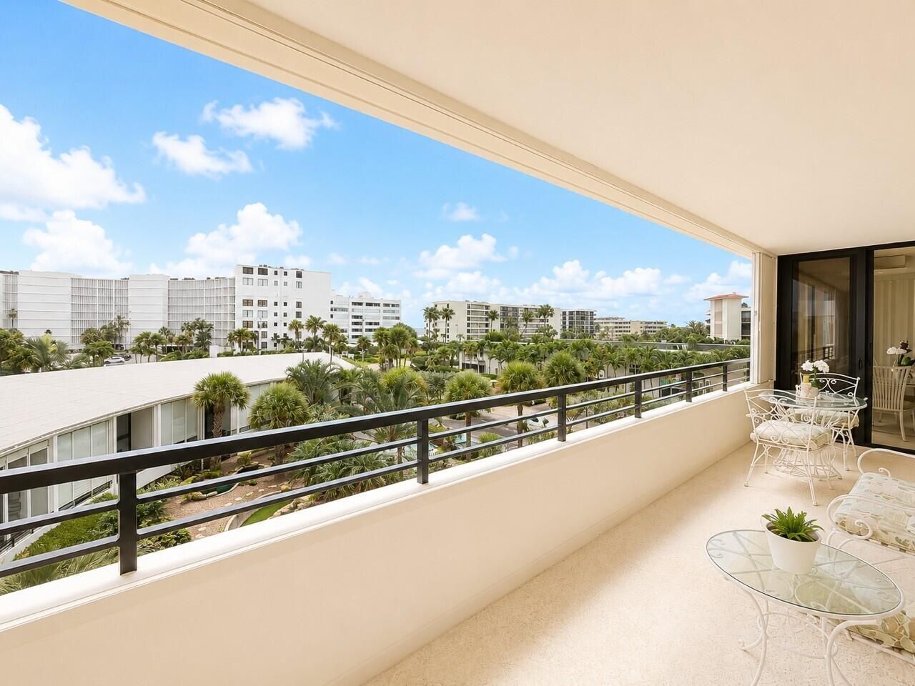 3589 S Ocean Boulevard, Unit 404, South Palm Beach, FL 33480 Photo