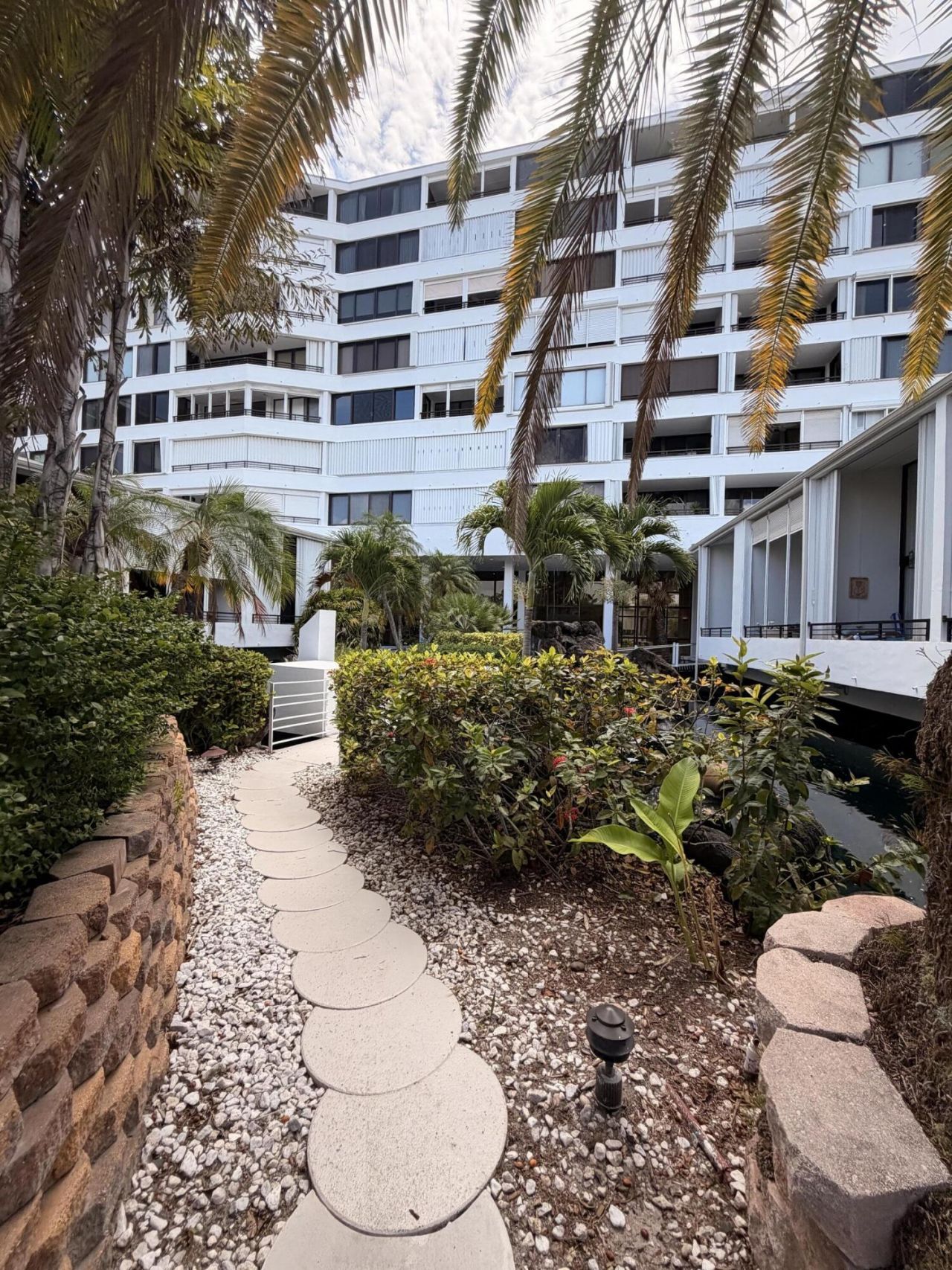 3589 S Ocean Boulevard, Unit 404, South Palm Beach, FL 33480 Photo