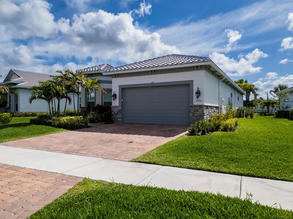10562 Northbrook Circle, Palm Beach Gardens, FL 33412 Photo