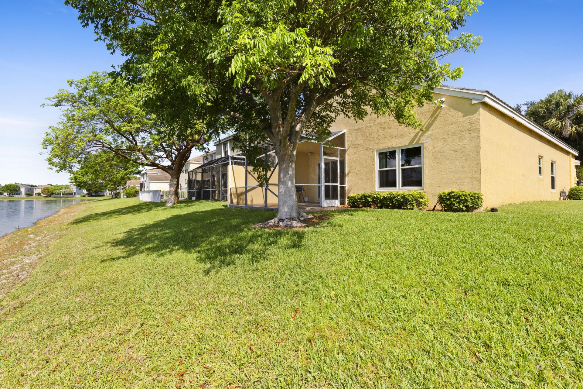 154 Berenger Walk, Royal Palm Beach, FL 33414 Photo