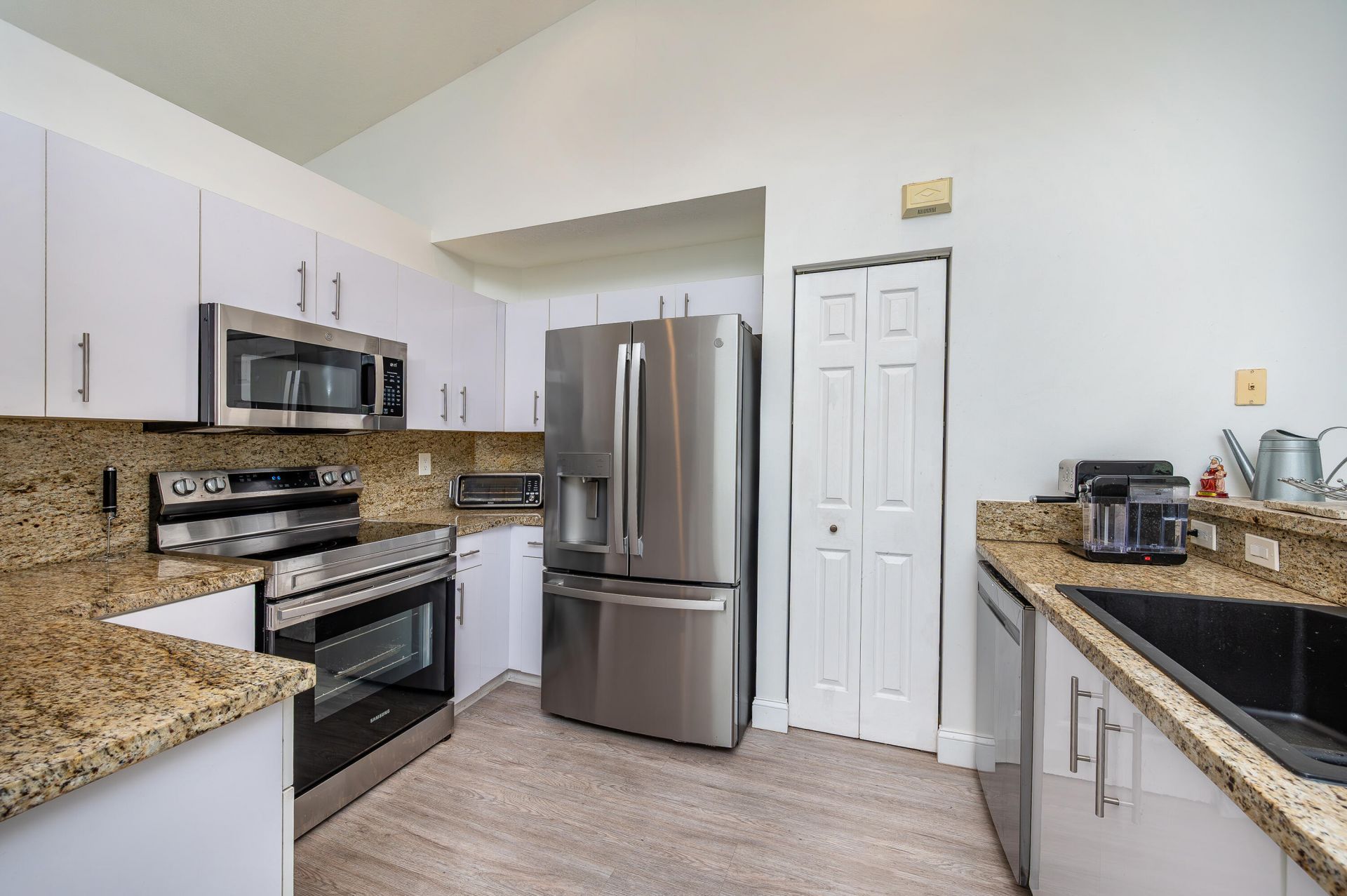 1252 Sabal Trail, Weston, FL 33327 Photo
