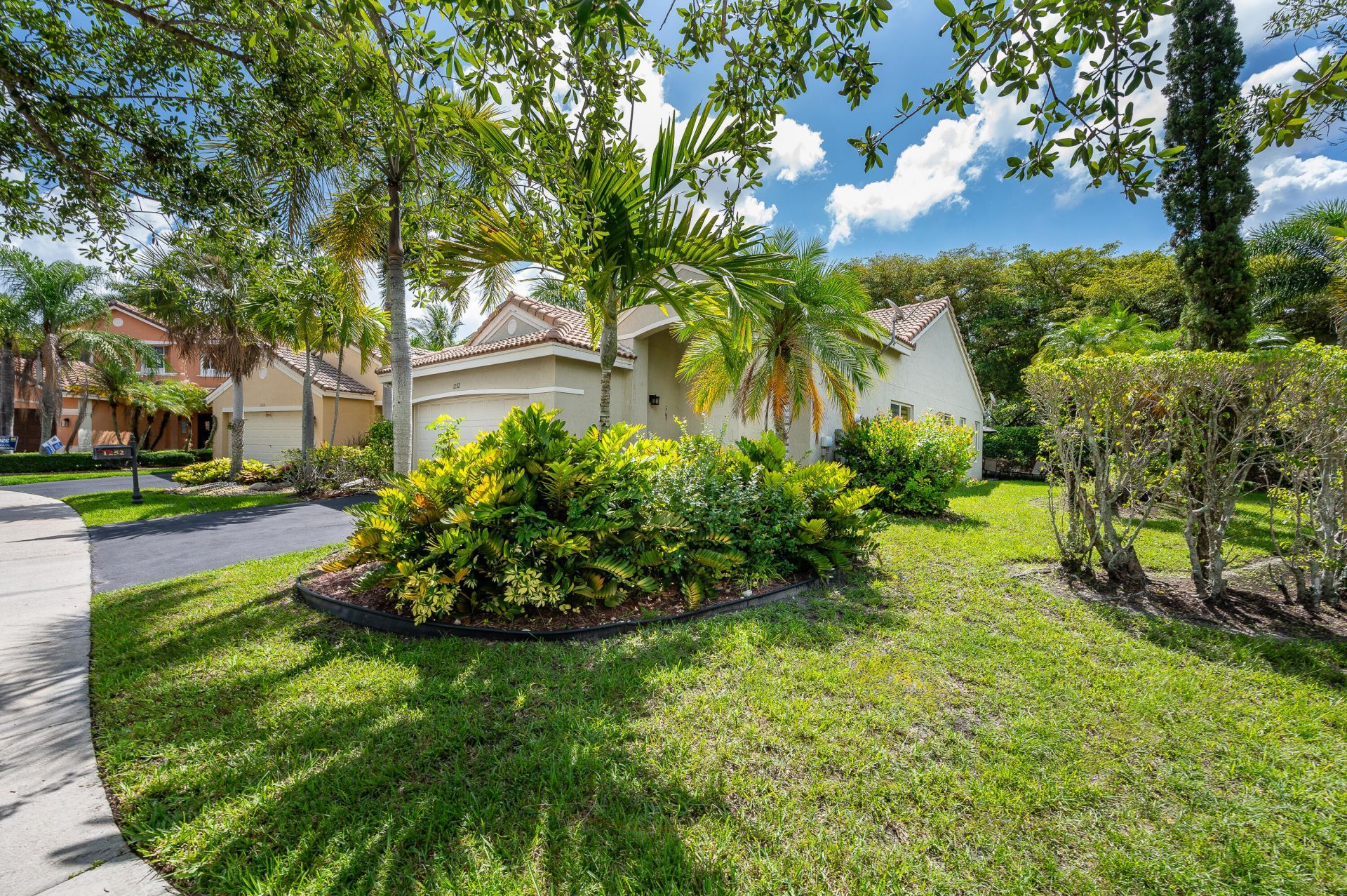 1252 Sabal Trail, Weston, FL 33327 Photo