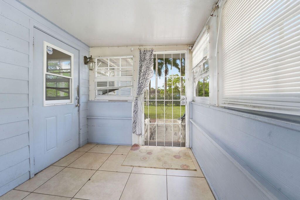 6929 N 120th Ave Avenue N, The Acreage, FL 33412 Photo