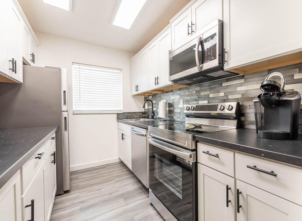 5061 Lakefront Boulevard, Unit B, Delray Beach, FL 33484 Photo