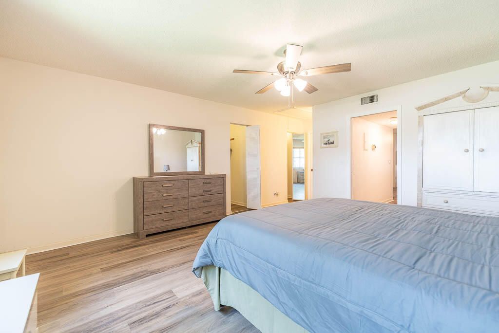 5061 Lakefront Boulevard, Unit B, Delray Beach, FL 33484 Photo