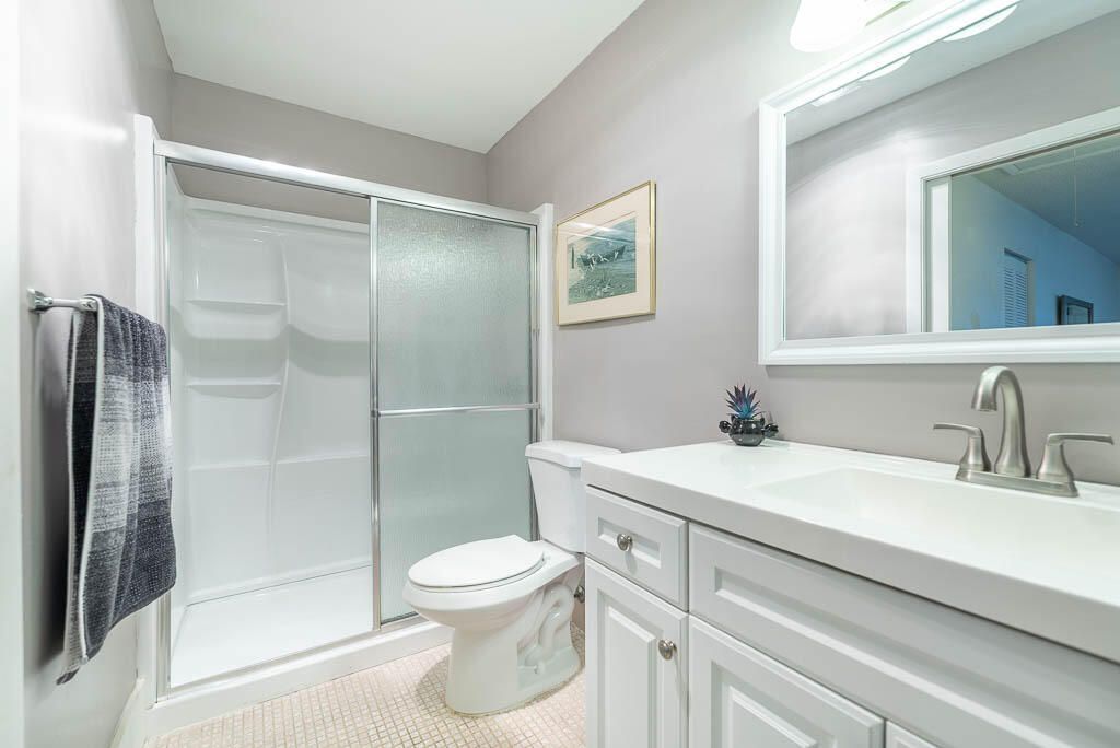 5061 Lakefront Boulevard, Unit B, Delray Beach, FL 33484 Photo